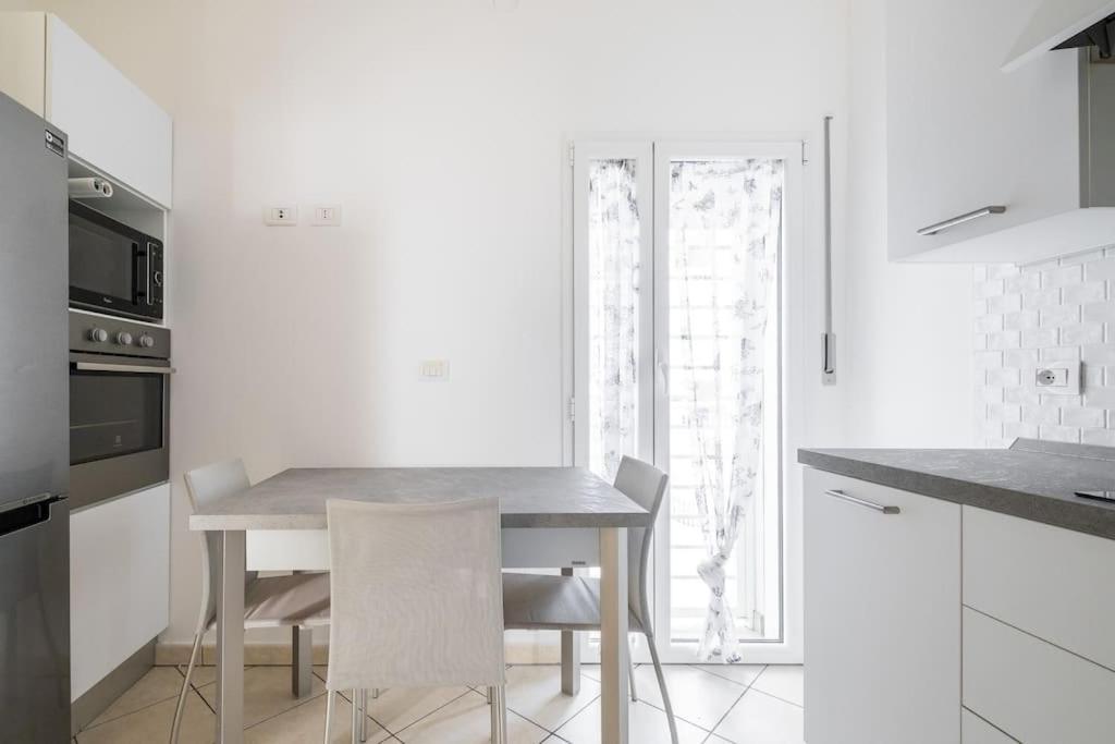 A Casa Di Mo', A Due Passi Dalla Stazione E Fiera Bologna Eksteriør bilde